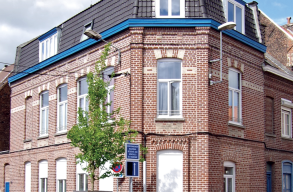 Photo de façade d'un logement rénové